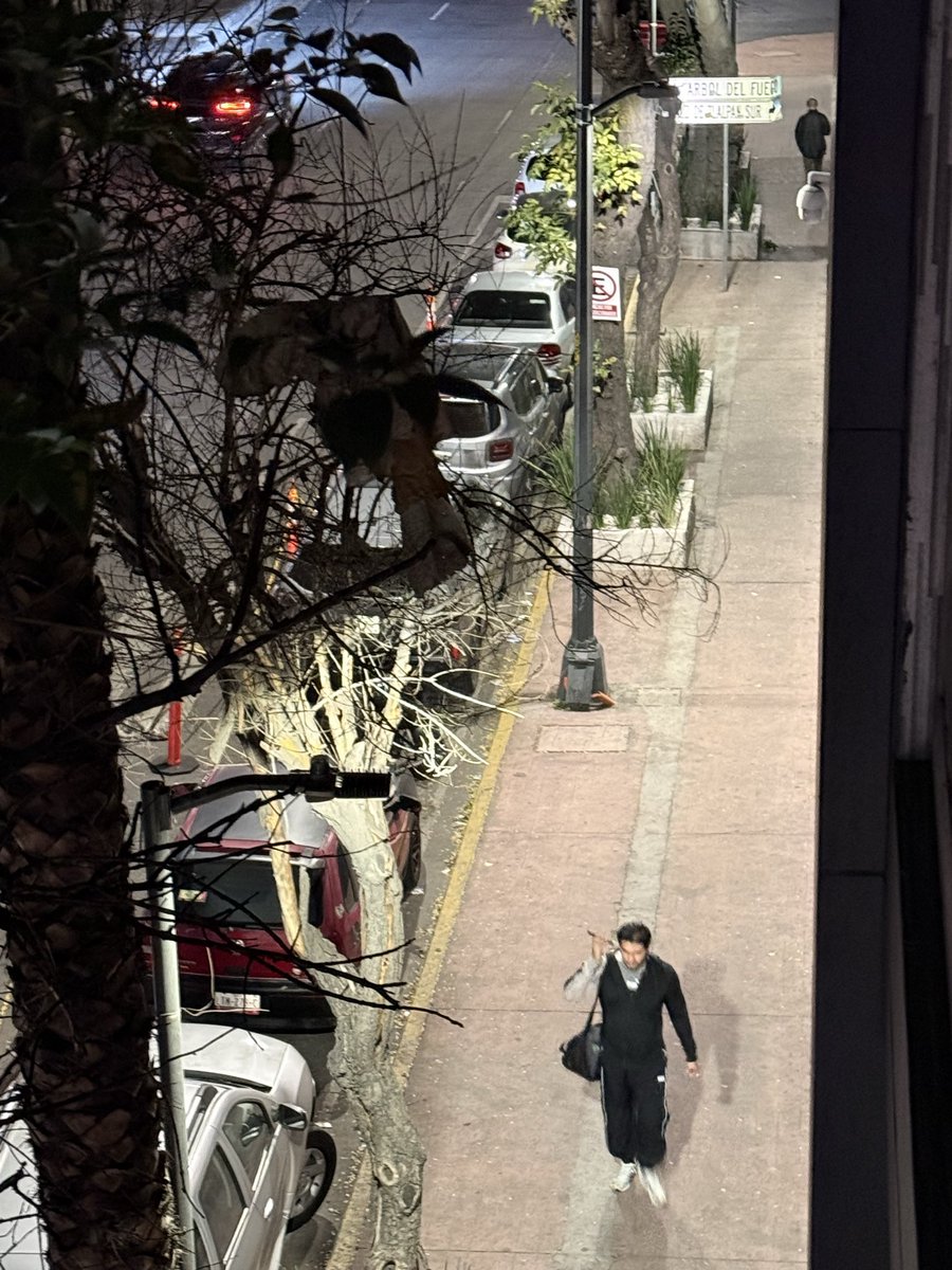 SirYisus tweet media