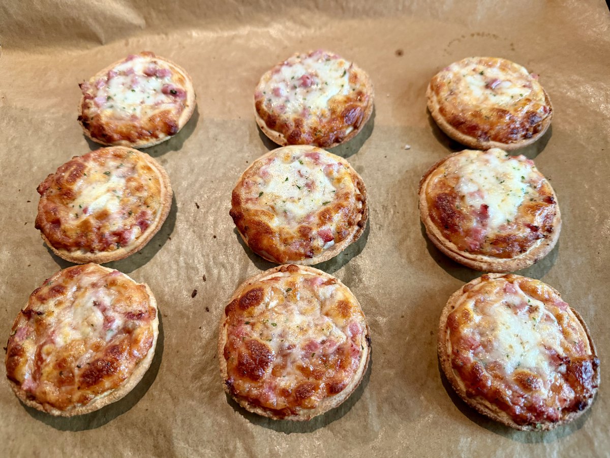 extrakaese tweet media