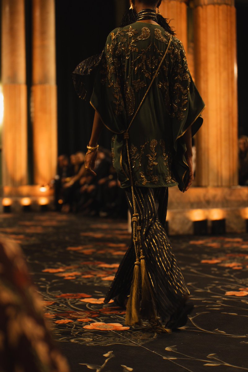 MidWoman tweet media