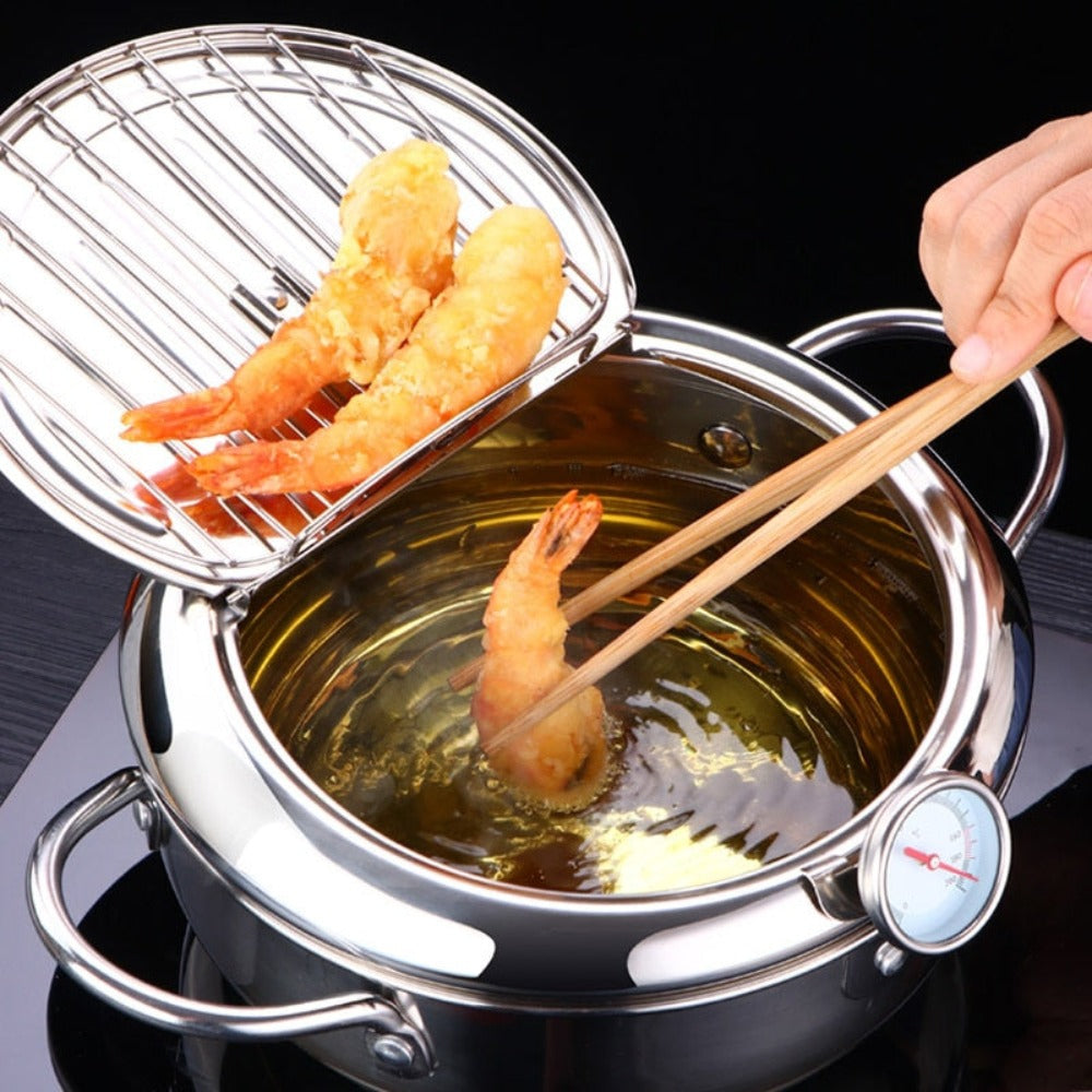 KitsunaOkami's tweet photo. I just received Japanese Cooking Frying Pot with a Thermometer by Onetify from risenredeemer via Throne. Thank you! https://t.co/ssh7kjuCuE #Wishlist #throne https://t.co/97qLytMCMT