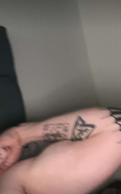 BreedMasterX's tweet photo. You can’t resist this body… 😈😈 Prove you’re worth my time and make this f@g tax friday rly count. #CashMaster #Findom https://t.co/KIxs3BY4du