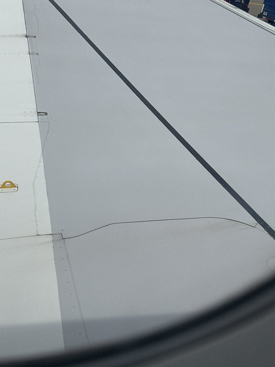 BarefootEllecktric 🐺😈🌌 (Elleck)➡️CarrierCon tweet media