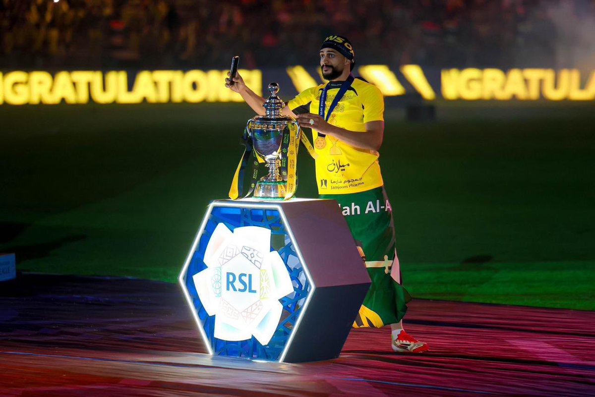 سانتو tweet media