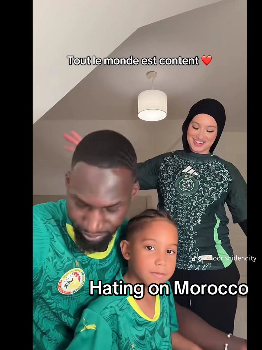 Safia 🍁 tweet media