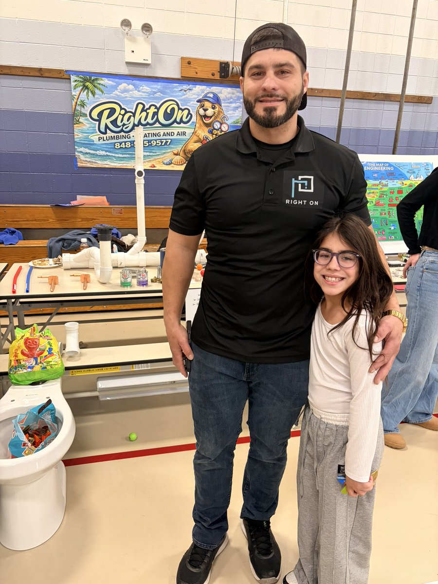 Lauren Larson tweet media