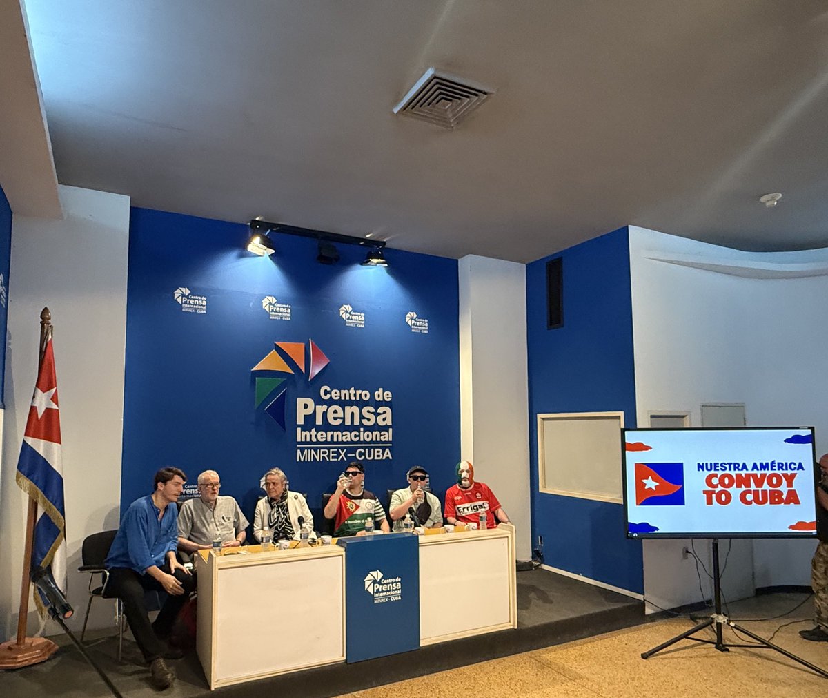 Daniel Lambert tweet media