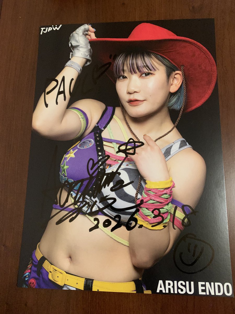 CrowStorm_93's tweet photo. I love seeing @endoarisu427 in the meet and greets. She knows I’m a familiar face and tries to remember my name. I usually give her hints as I bring up a DDT wrestler that starts with MJ. She eventually recalled it. You gotta love Arisu!

#遠藤有栖
#tjpw
#tjpwUSA https://t.co/3RG7ivEFm7