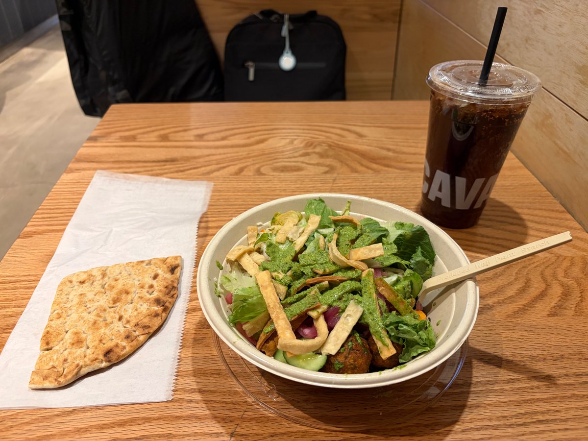 jonwieder's tweet photo. Had therapy yesterday @ 12:40 in Chelsea; so, I worked @starbucks for an hour beforehand, and, afterwards, I had lunch @cava. Was @BlackCatLES @ 2:30 for a 4P #NAMIWebinar w Scott R Beach, MD, Associate Professor of Psychiatry @harvardmed, Attending Psychiatrist @MGHPsychiatry.🙏 https://t.co/eQJCt72Yis