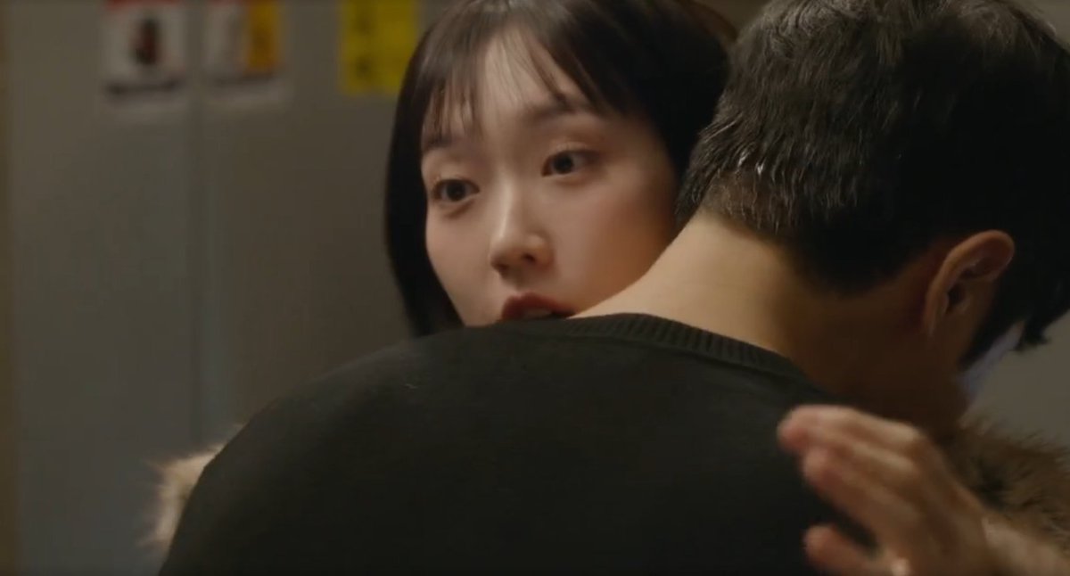 kdramamiss's tweet photo. hayoung likes taeseok she just hasn't realised that yet and she was so cute all confused trying to understand his actions, feelings and if he likes her and hayoung holding him when he collapsed 😭🫶🏻 #InYourRadiantSeason #InYourRadiantSeasonEp8 https://t.co/4g4IiUFZlg