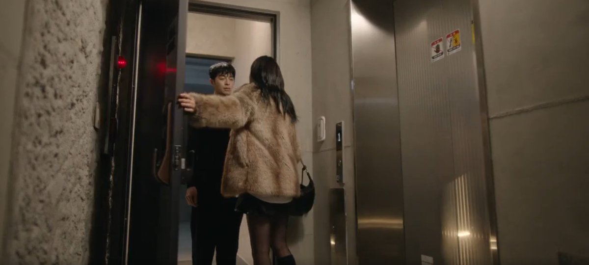 kdramamiss's tweet photo. hayoung likes taeseok she just hasn't realised that yet and she was so cute all confused trying to understand his actions, feelings and if he likes her and hayoung holding him when he collapsed 😭🫶🏻 #InYourRadiantSeason #InYourRadiantSeasonEp8 https://t.co/4g4IiUFZlg