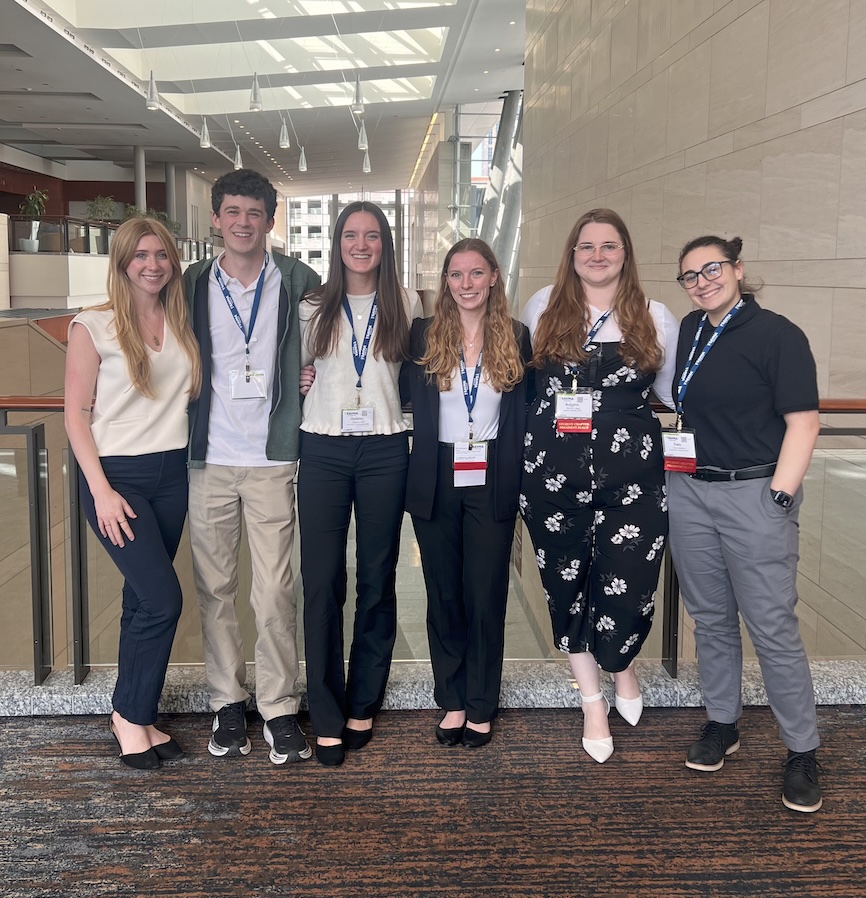 UDcanr's tweet image. Blue Hens were well represented at the Student American #VetMed Association Symposium!

Catie O’Leary (Florida), Ned Maguire (PennVet), Stephanie Fisher (Rowan), Delaney Oeth (PennVet), Autumn Legar (Auburn) &amp;amp; Zoey Valentino (Long Island). 

#UDel #AVMA @AVMAvets