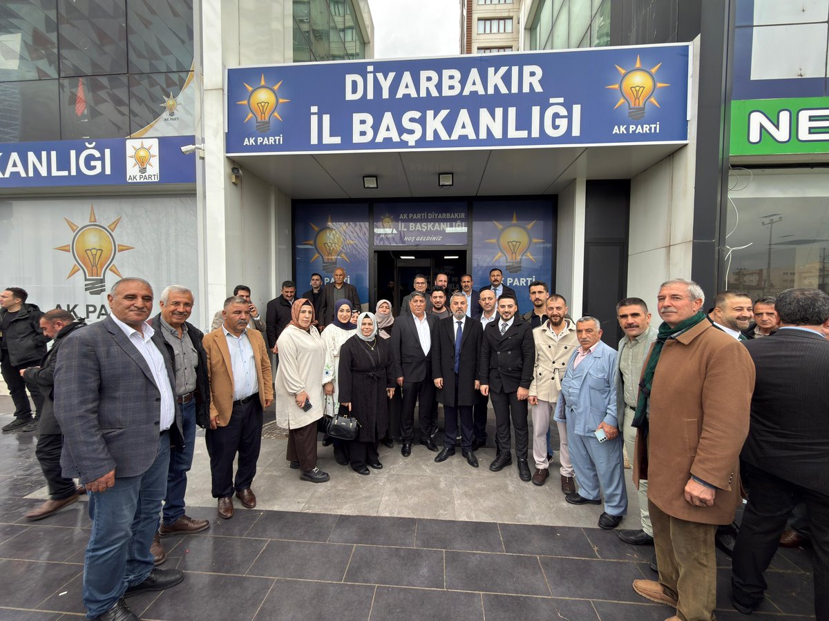 📍AkParti Diyarbakır İl Başkanlığı Bayramlaşma Programı

İlçe Bşk <a href="/Feritavcikiran/">ferit avcıkıran</a>,İlçe K.K Bşk <a href="/ErbekDonar/">Sayime DONAR ERBEK</a>,Gençlik K.K Bşk <a href="/BaranElkaan/">Baran Elkaan</a>,teşkilat mensuplarımızla birlikte 
AKParti #Diyarbakır İl Başkanlığımız tarafından düzenlenen geleneksel bayramlaşma programına katlm sağladılar