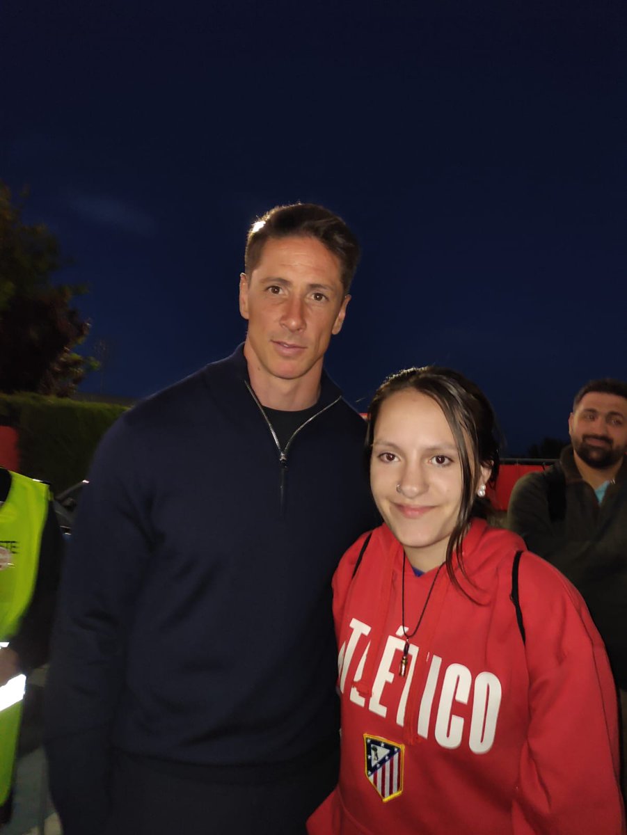 PsCeleste's tweet photo. @AtletiLeyendas @Torres @AtletiAcademia Felicidades que cumplas muchos más 🇦🇹🇦🇹🇦🇹 https://t.co/LPP4hTYYkt