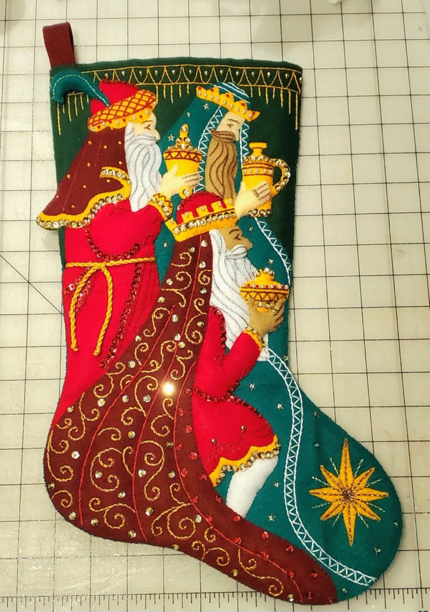 BrokeHouseWife 👄 tweet media