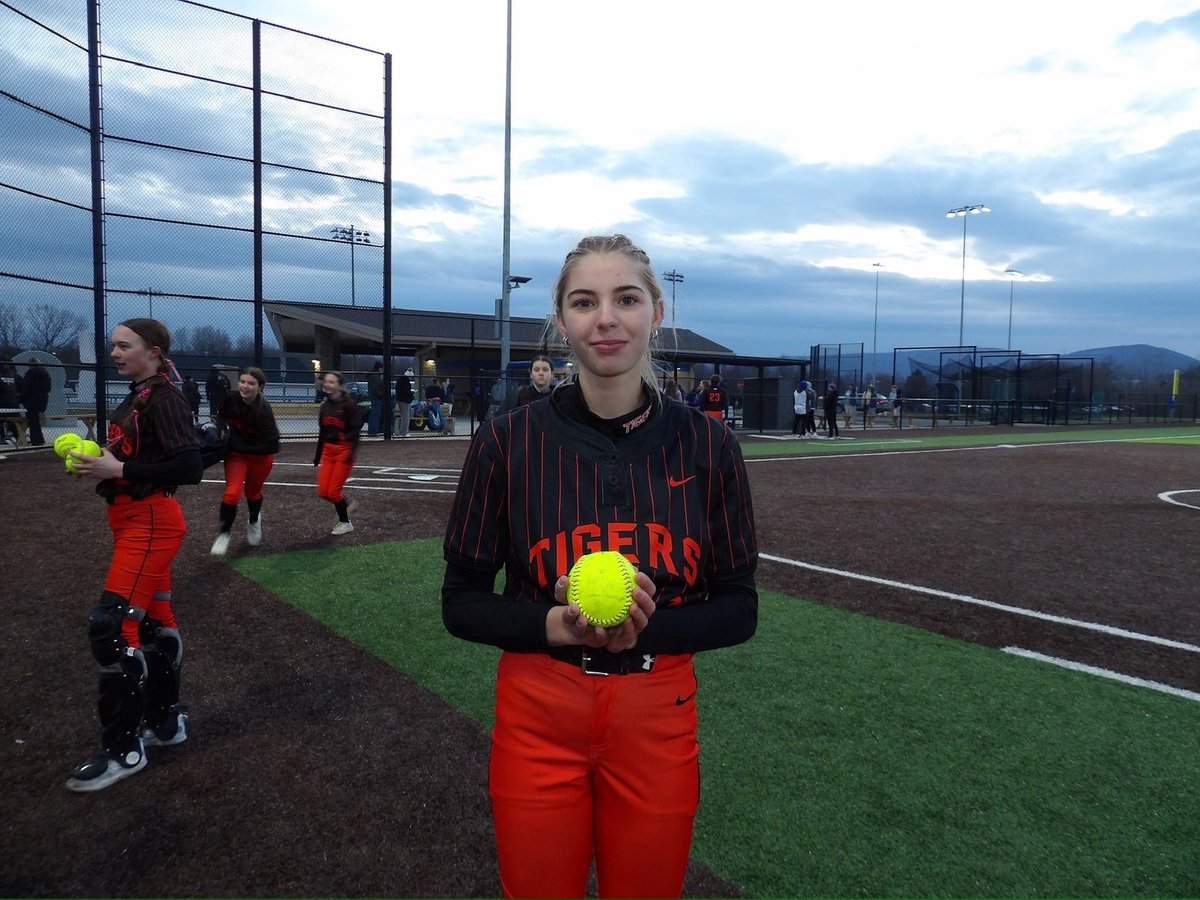 Michaela Howell 2029 tweet media