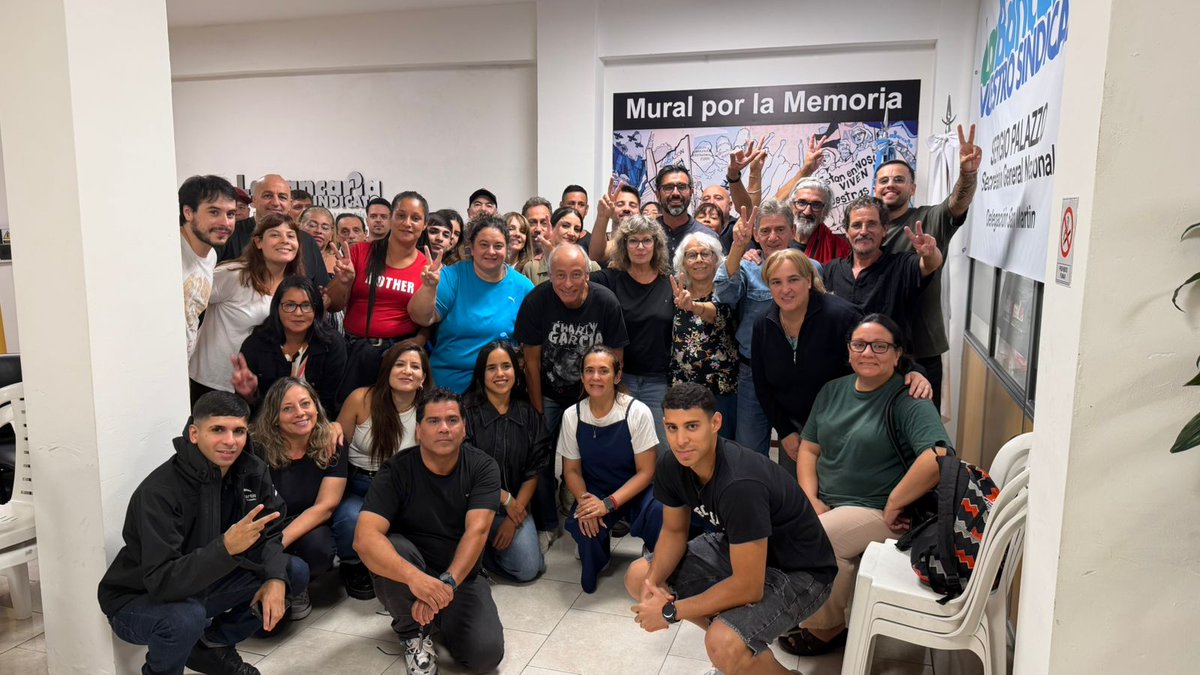 2urbanos tweet media