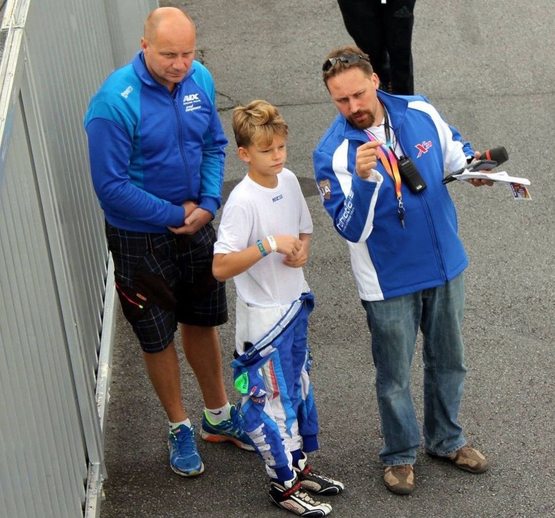 ally ✨ tweet media