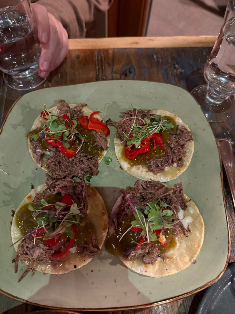 CrimsonMelon tweet media