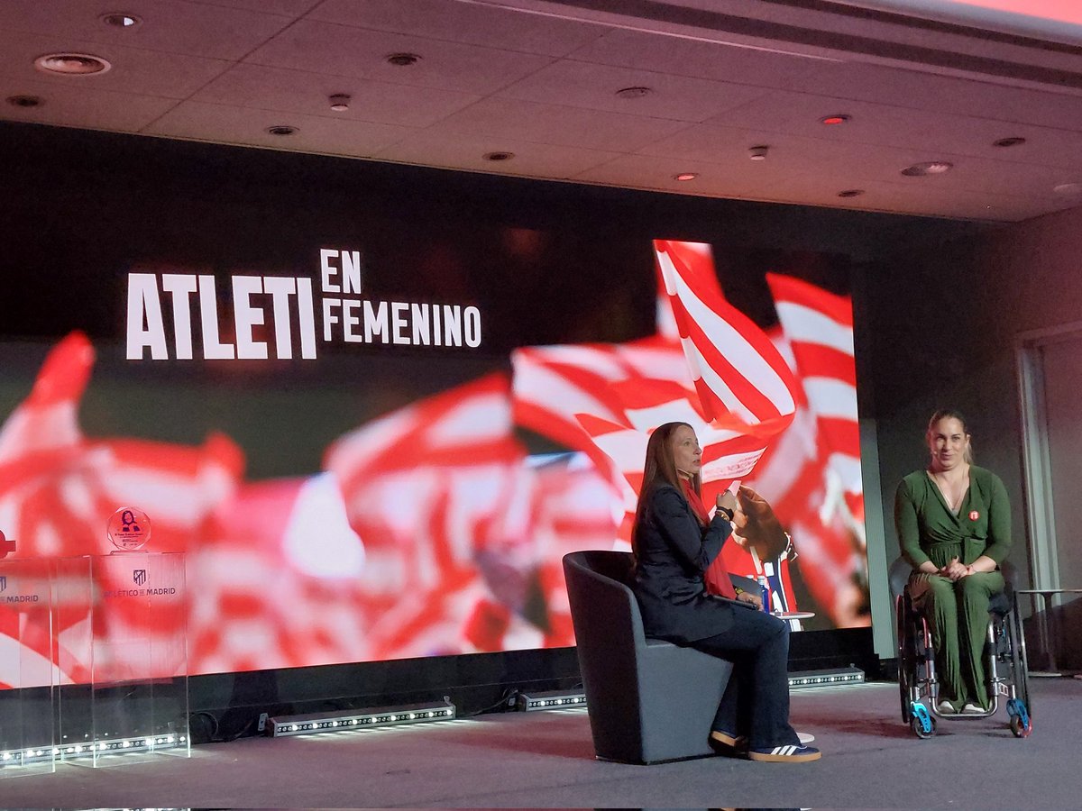 doniphon62's tweet photo. "Andar es sólo un verbo y vivir un regalo". Carmen Giménez Abad, coraje y corazón en #AtletiEnFemenino con @ladeporteca. Nuestro Premio Rubén Caravaca de esta IV Edición. https://t.co/gwoG0YZwVQ