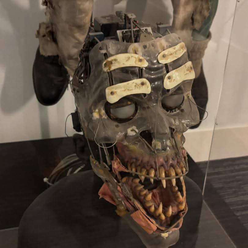 ManInPaintUK's tweet image. ABSOLUTELY LOVE these photos of (what's left of) the #animatronics from #Ghostbusters2 🤩🎬👻🚫🤖 #WhoYaGonnaCall 

#artistsonx #maninpaint #80sbaby #geek #geekartist #geekart #proudgeek #geeklife #retrogeek #popculture #popcultureart #art #artcommunity #ghostbusters