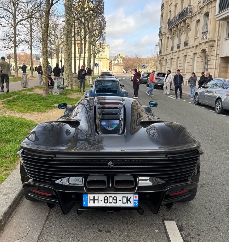 Miss.ayo.artss tweet media