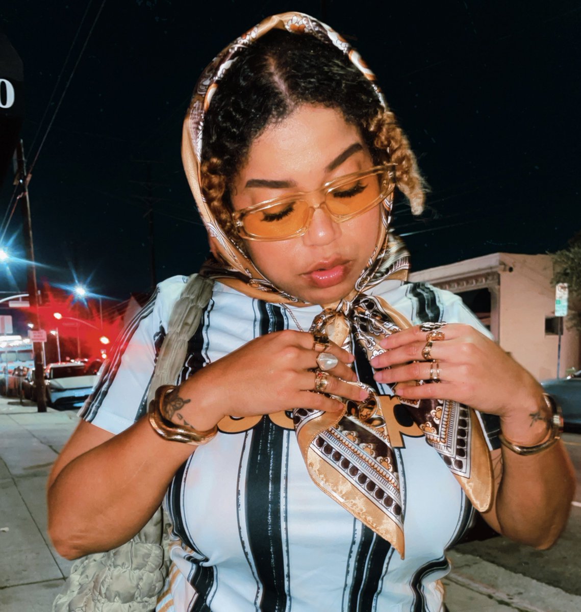 // C H E R E L E // tweet media