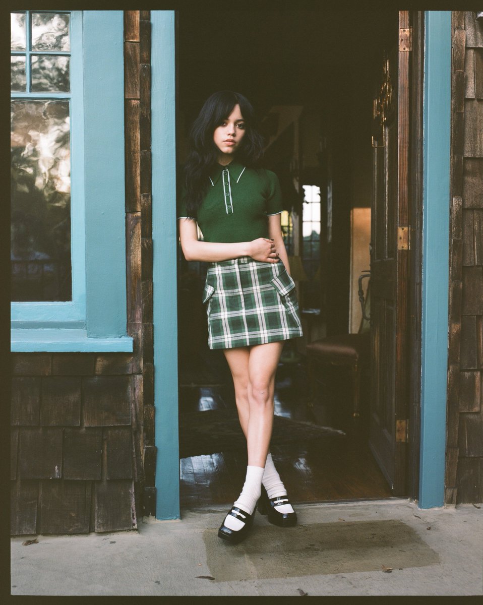 Melania The Insufferable 🪷 tweet media