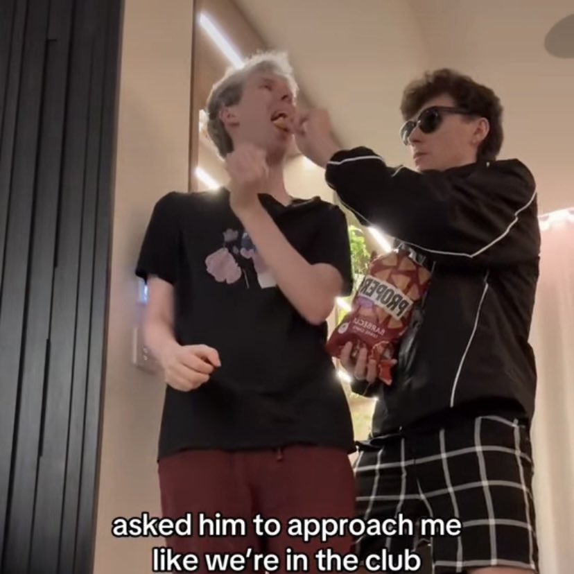 isa (*´ω｀*) tweet media