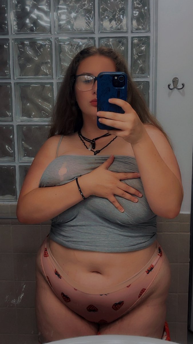 BabyAshASMR tweet media