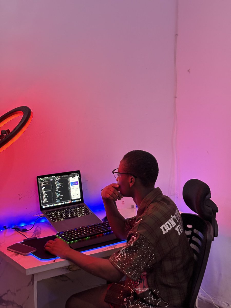 Hussain Adeshina tweet media