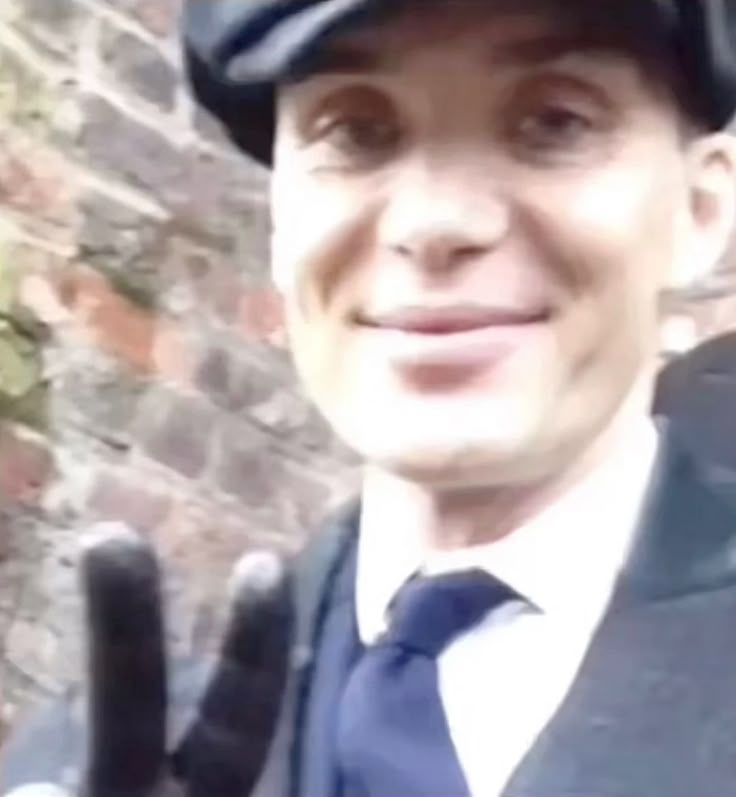 nia✩‧₊˚ tweet media