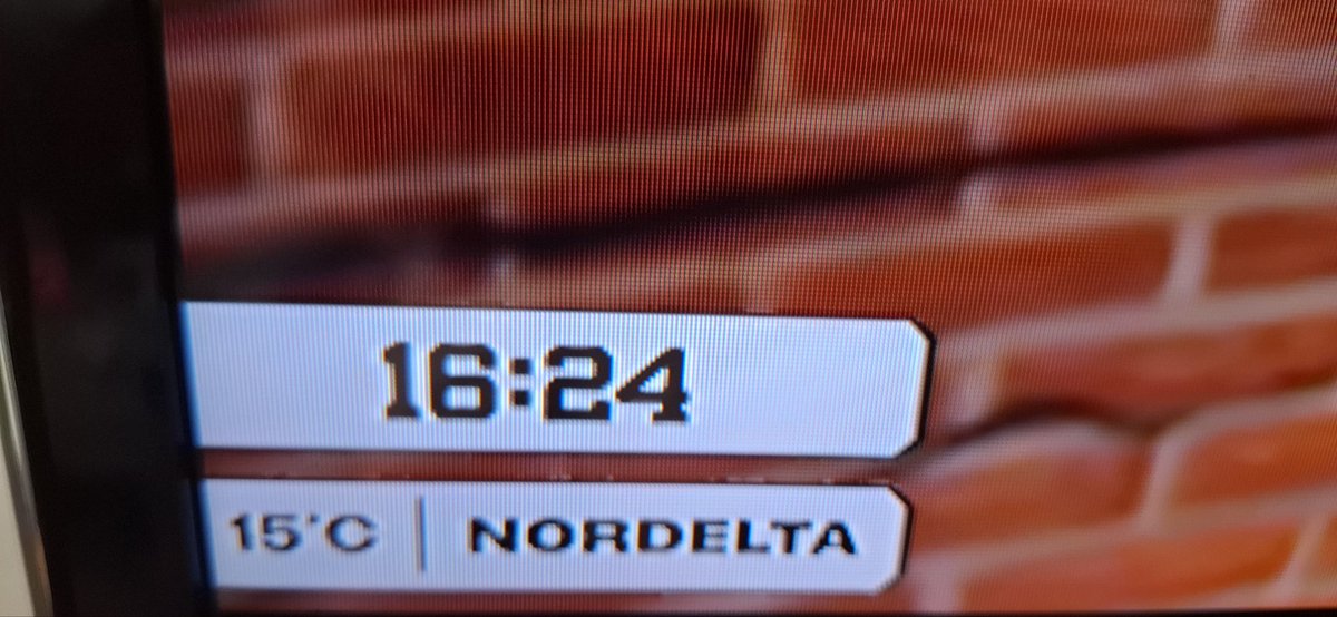Rochiarean's tweet photo. Preparando la valija para mis destinos... mucho abrigo en ciudad gótica. Nordelta ni, como siempre 

Gracias @olgaenvivo  en ningún lado pasan este clima https://t.co/YmyRAMiguV