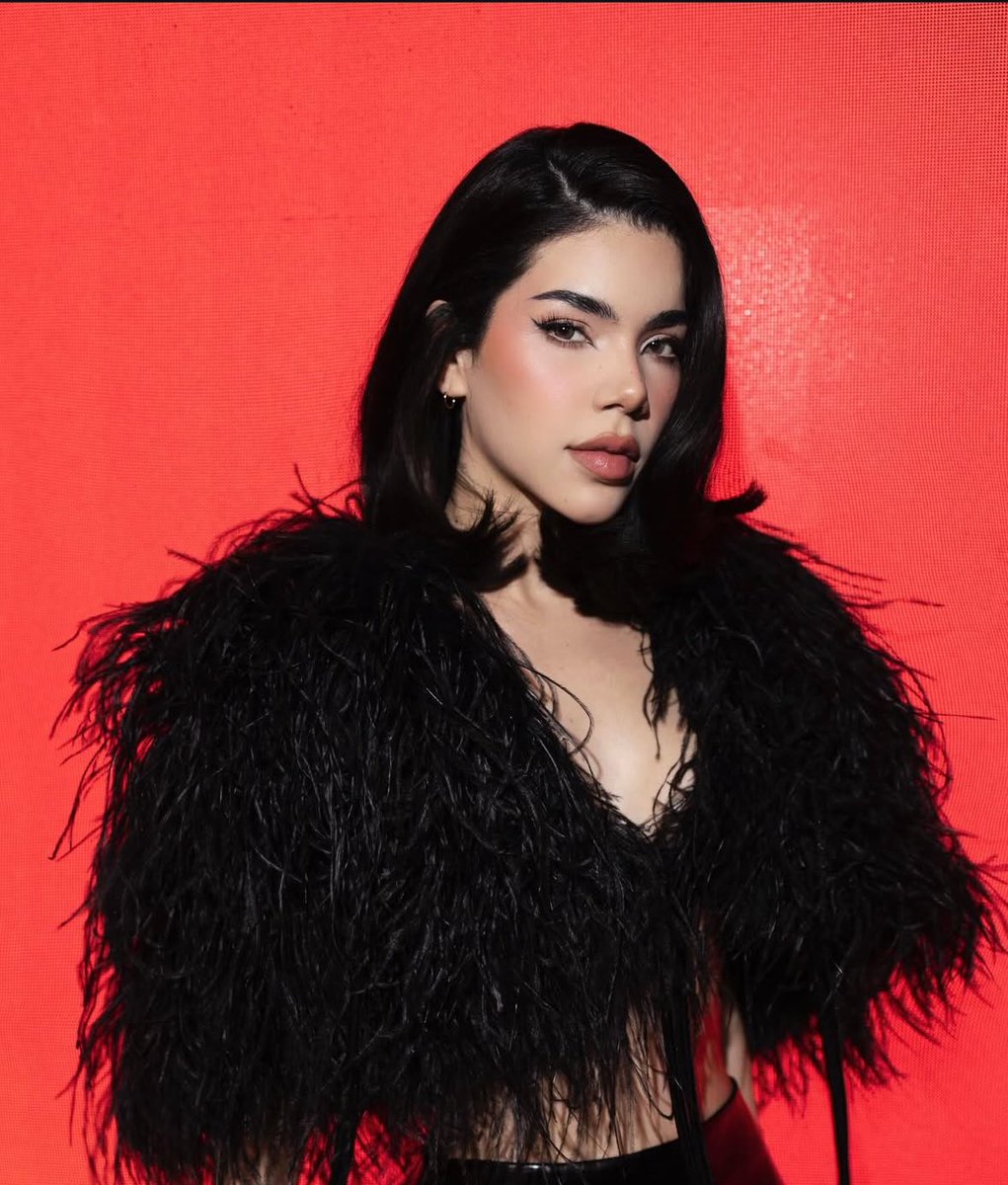 Lola Indigo FIFTY | Updates tweet media