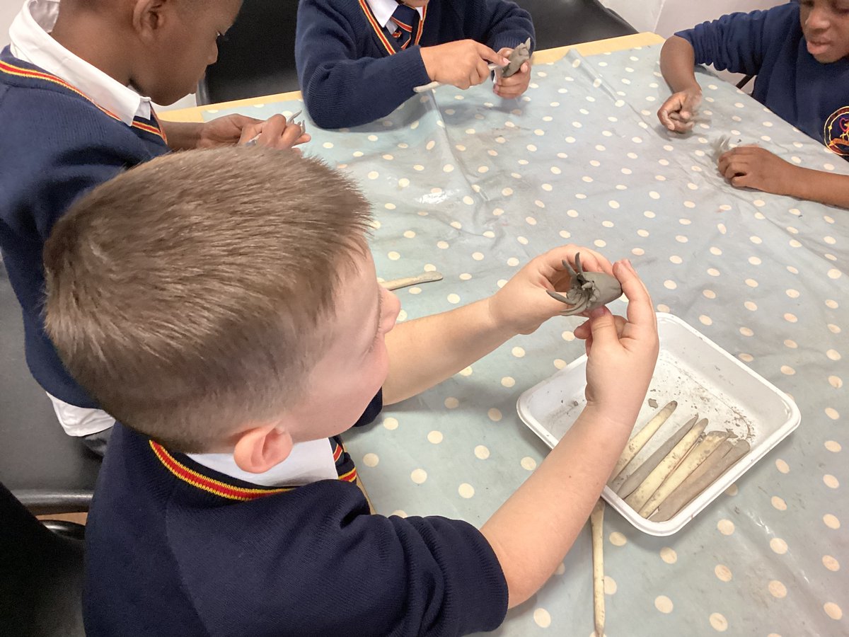 st_peterborough's tweet photo. This week Reception had a fantastic trip to Peterborough Museum, exploring bones and fossils. The children were full of curiosity, asking brilliant questions and behaving beautifully throughout—future palaeontologists in the making! https://t.co/ttwWM962yU