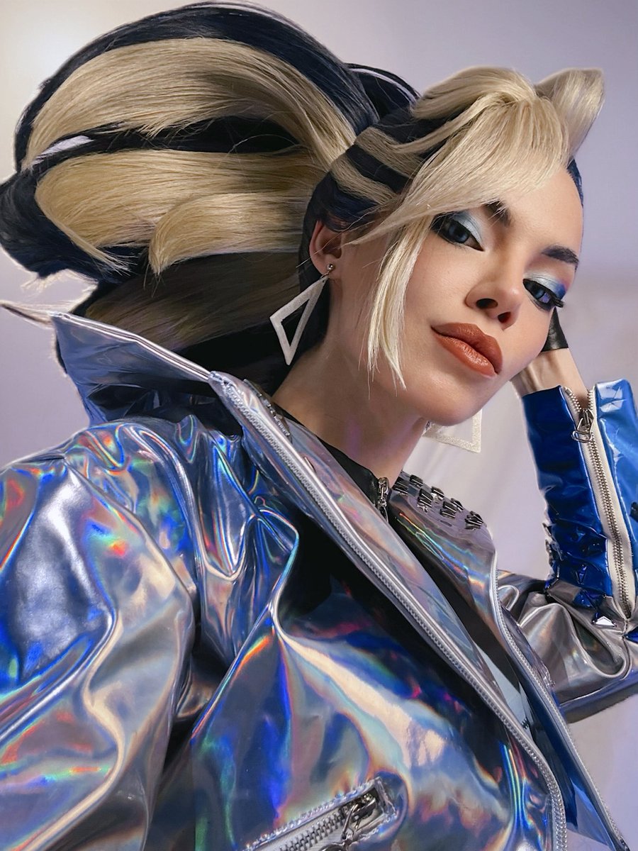 Lizzie Whistle tweet media