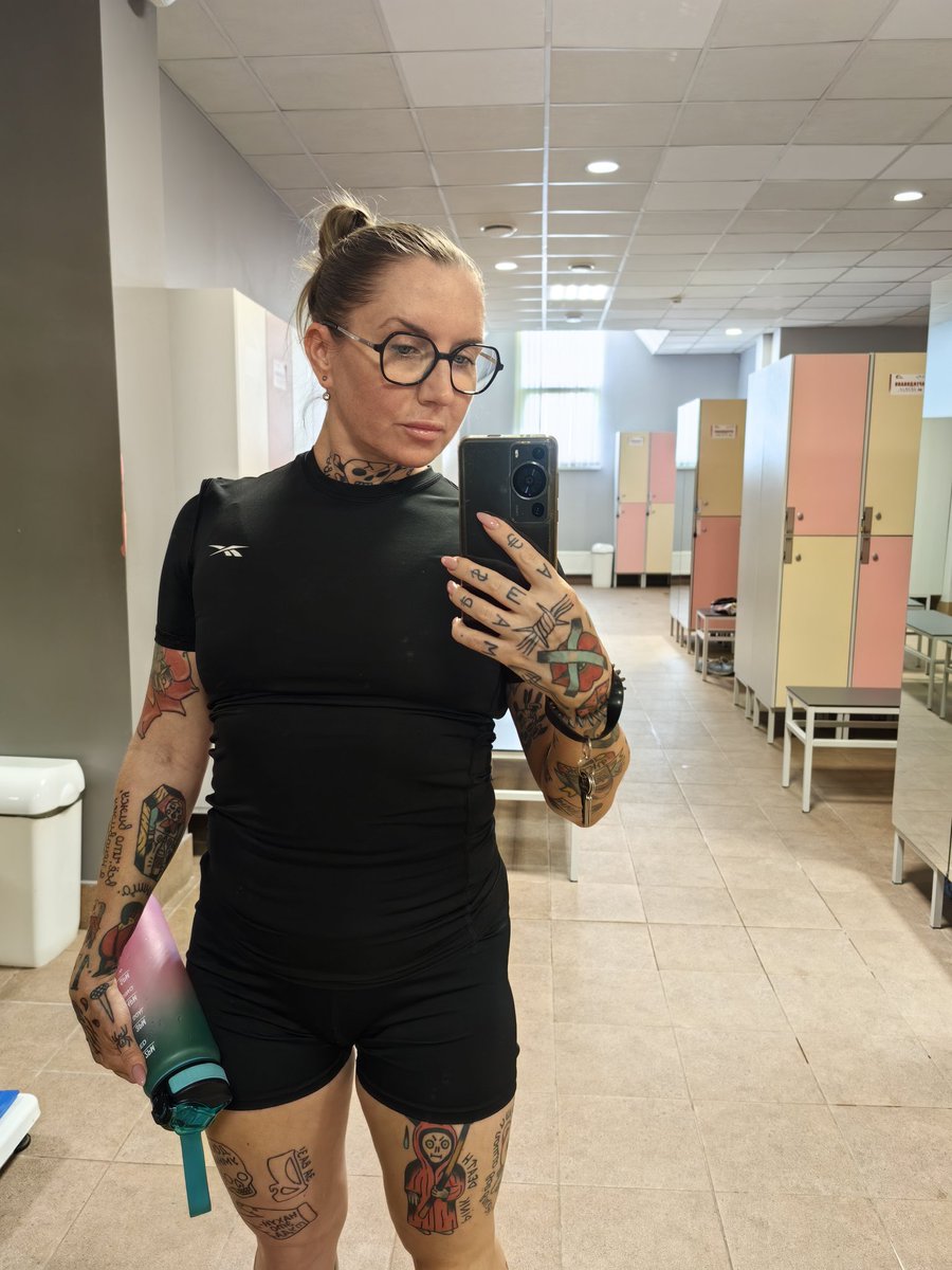 Маша на Весте tweet media