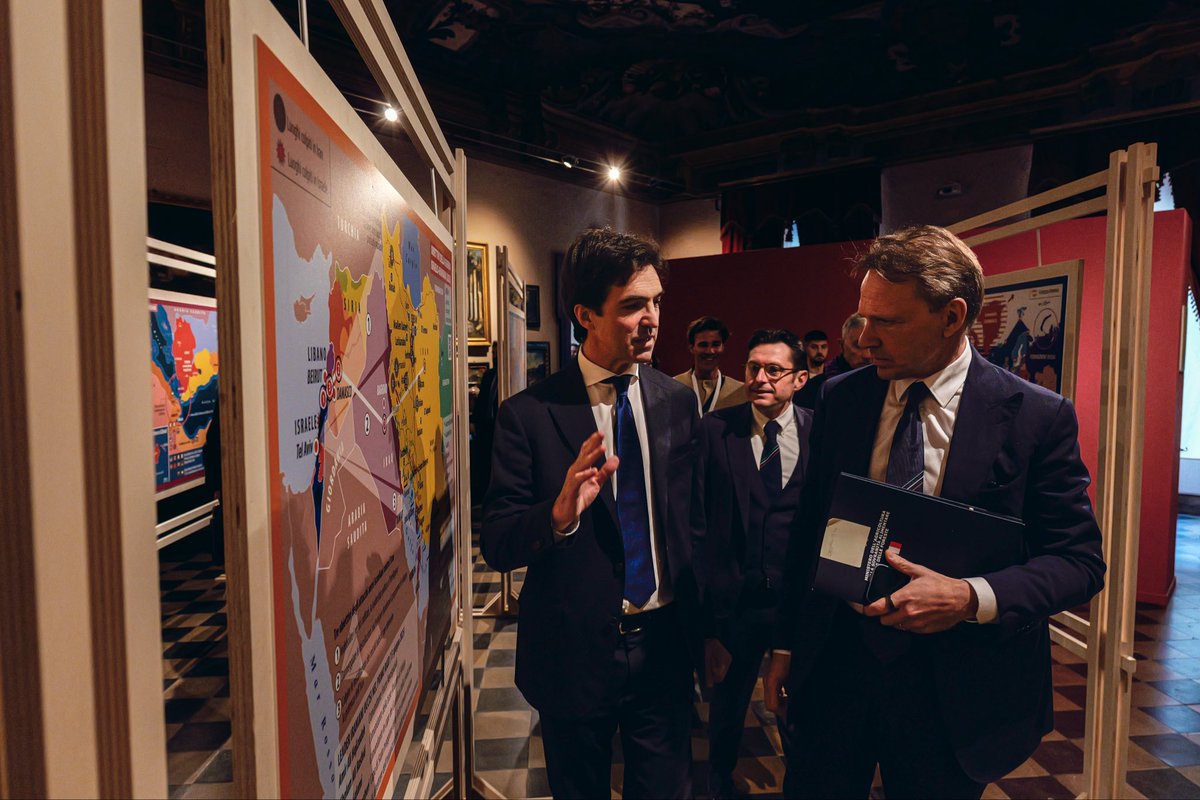 MFSindacoAscoli's tweet photo. Confronti e approfondimenti, talk e dibattiti: il via a “Demarcazioni” ha registrato uno straordinario successo! 🤩

Orgogliosi di ospitare ad Ascoli il primo Festival della Geopolitica 🌎 https://t.co/XGddR8QDHr