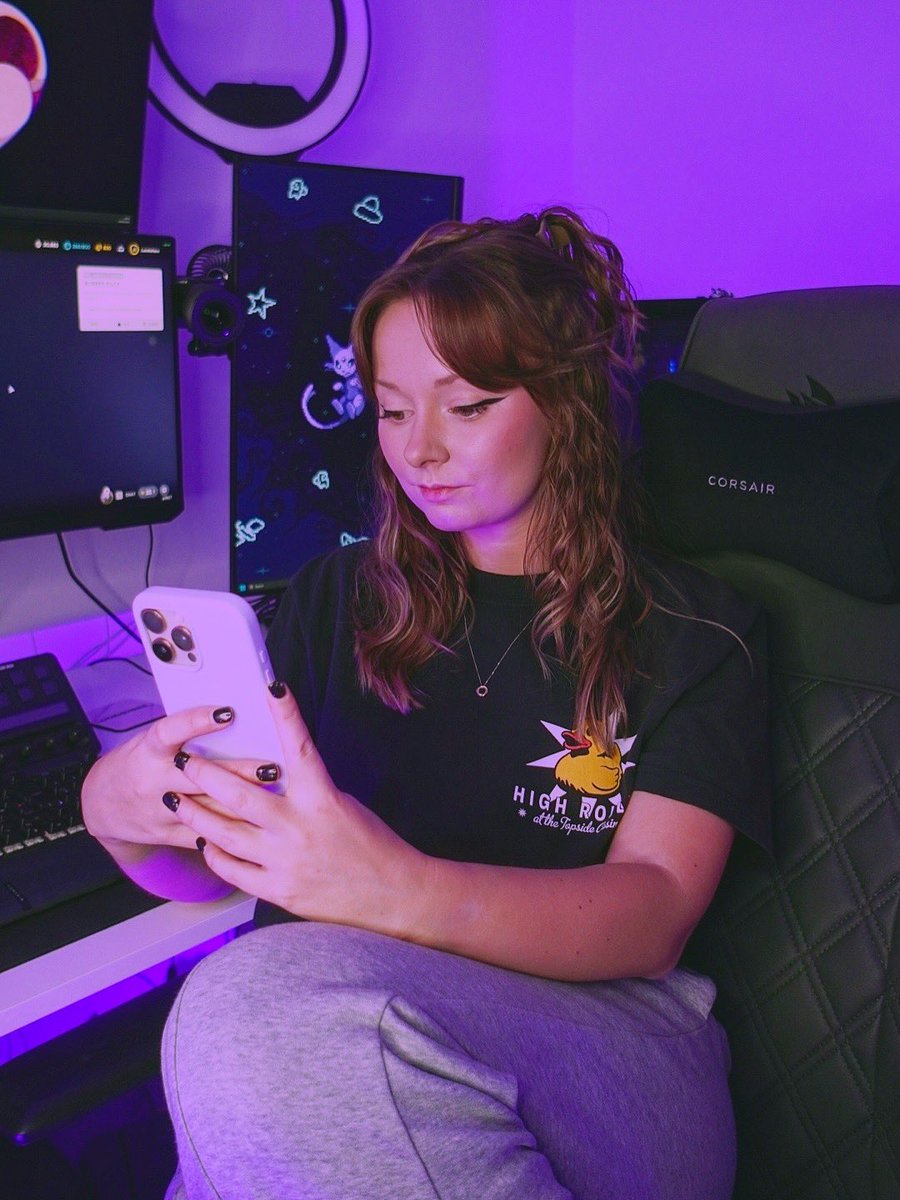 LuceIsHere_ 🔜 DreamHack UK 💚✨ tweet media