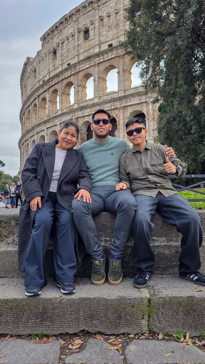 FrancisPime's tweet photo. Me quitaría la vida para dársela a ustedes... ❤️
#onepicture 📸
#travelphotography 🚀 https://t.co/4VFJ0doTL2