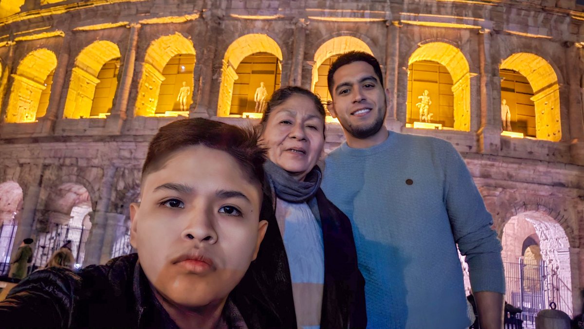FrancisPime's tweet photo. Me quitaría la vida para dársela a ustedes... ❤️
#onepicture 📸
#travelphotography 🚀 https://t.co/4VFJ0doTL2