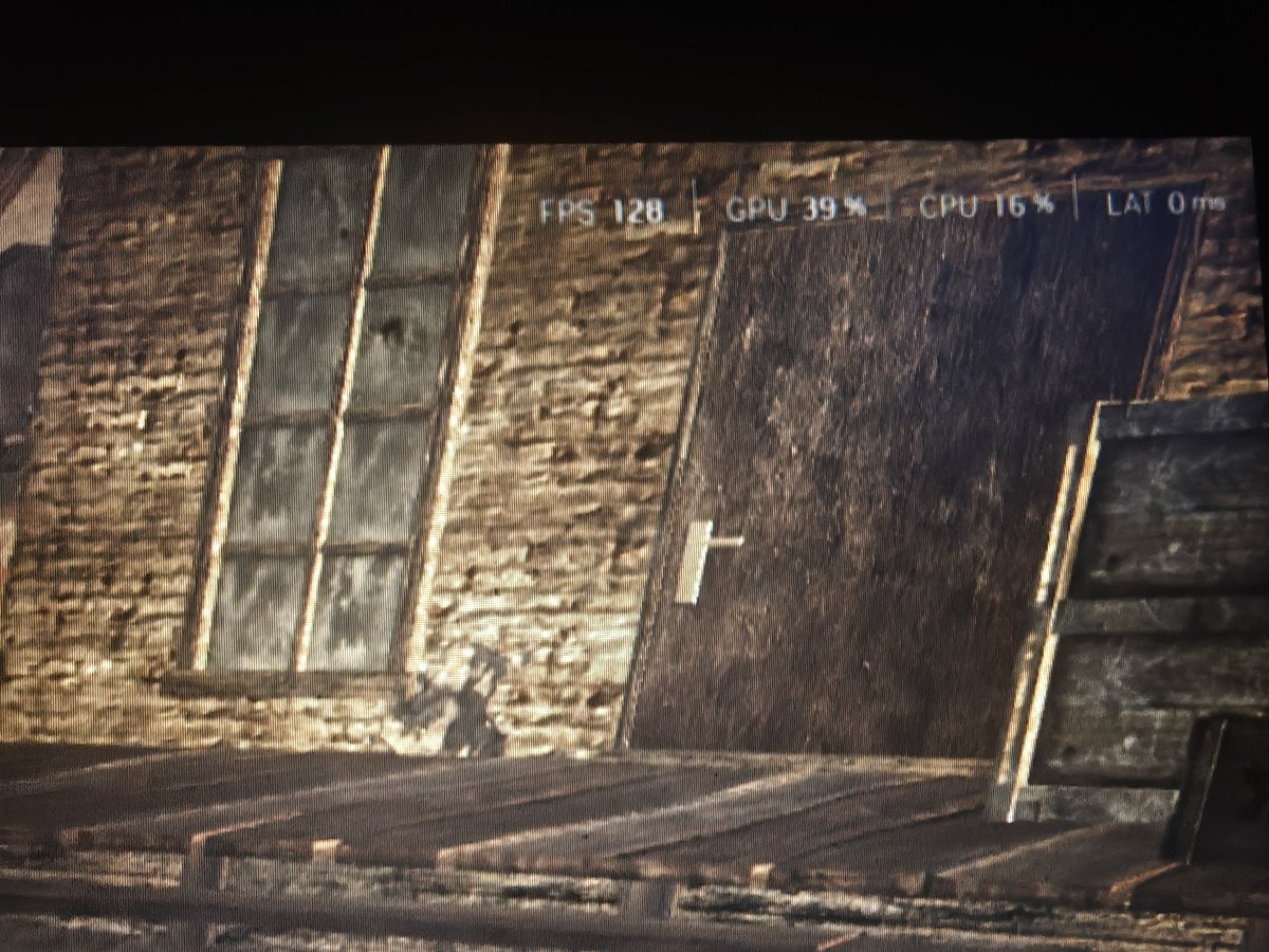 𝓡𝓪𝔂 tweet media