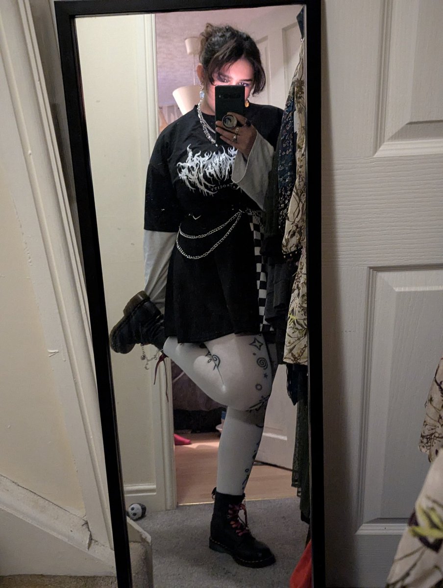 Runaway Coyote tweet media