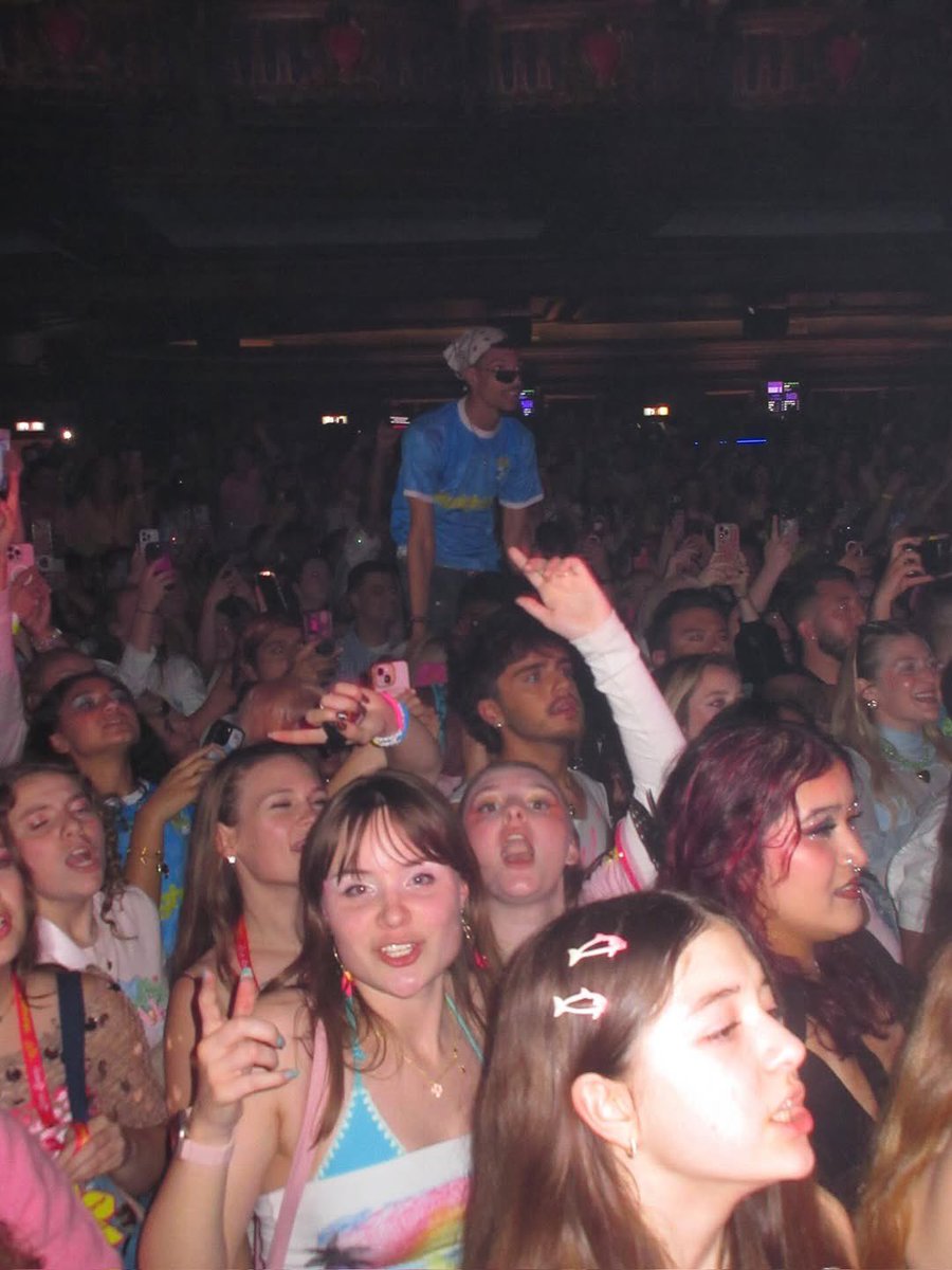 Zara Larsson Updates tweet media