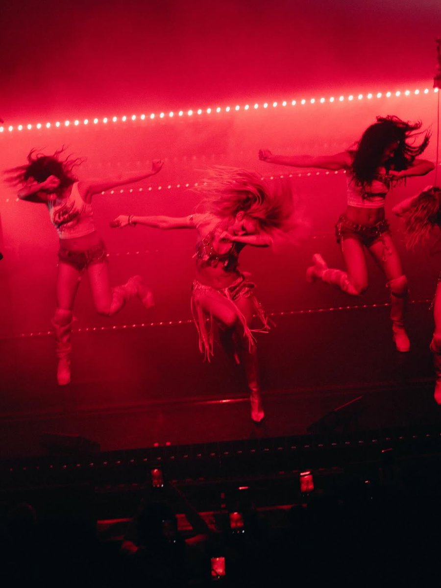 Zara Larsson Updates tweet media