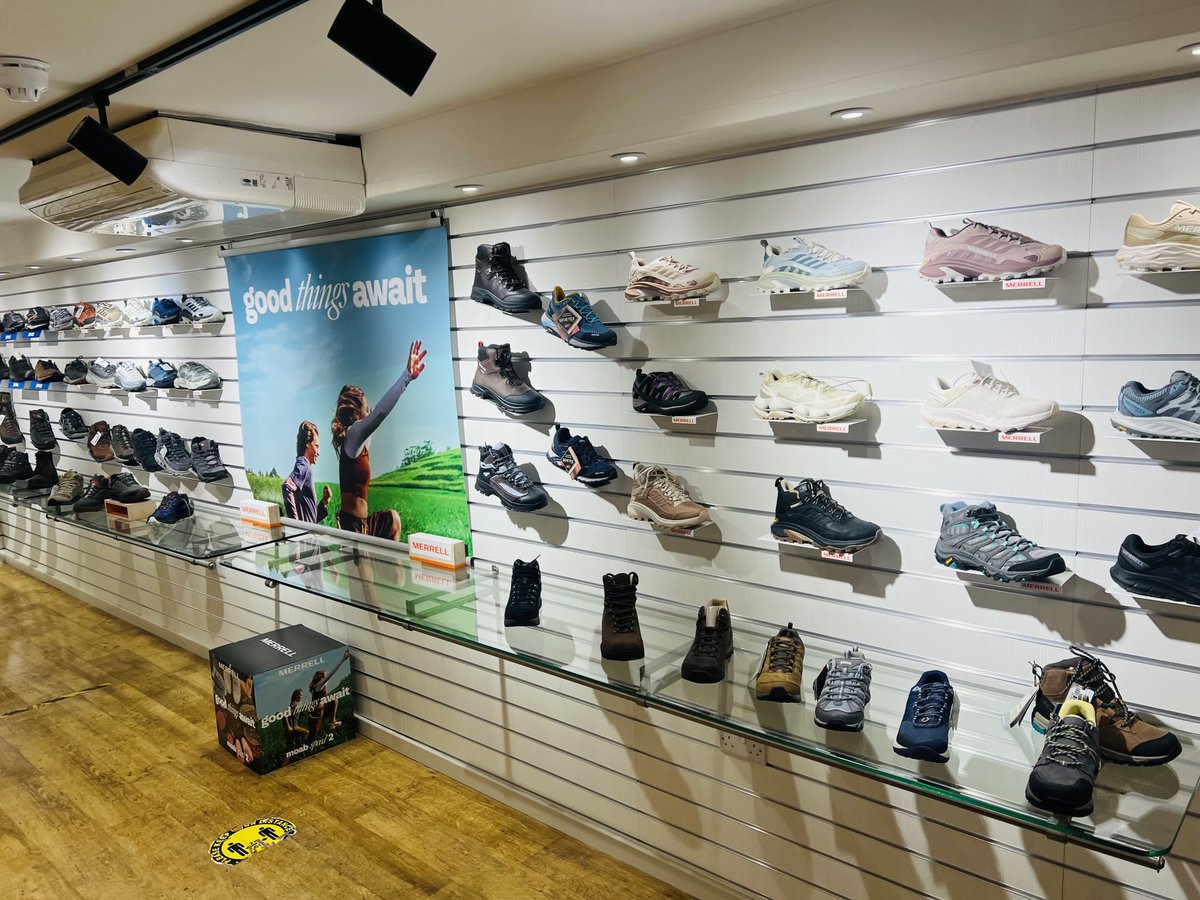 Vareys Town & Country Wear tweet media