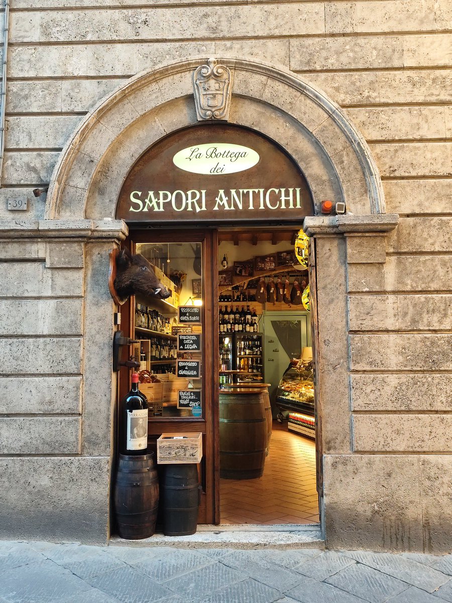 carraccedo's tweet photo. Sette e mezza https://t.co/f2dUXyQIIK