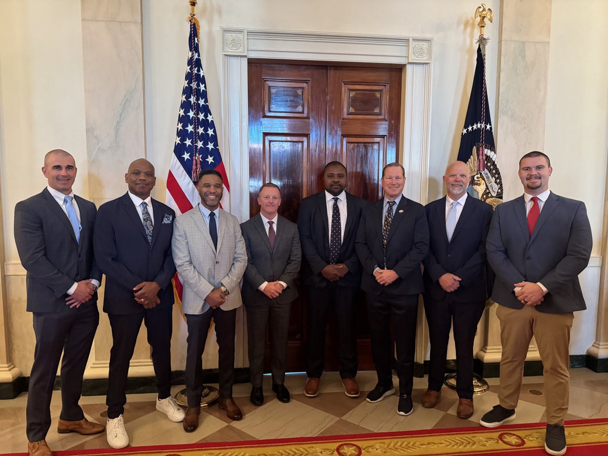 Coach Jay Guillermo tweet media