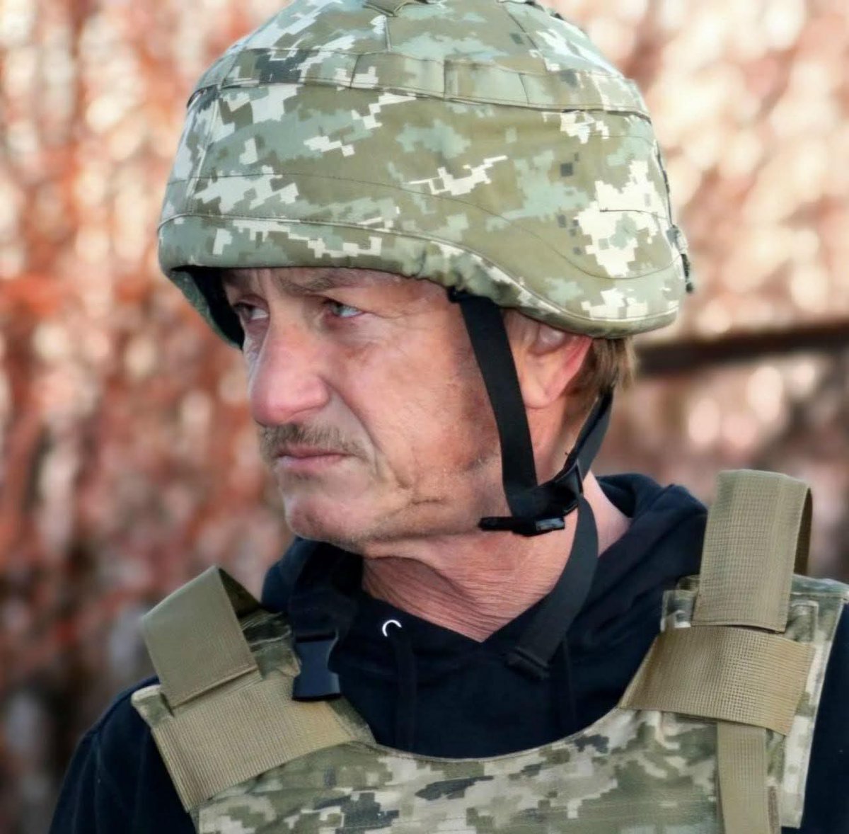 Илья Zмог tweet media