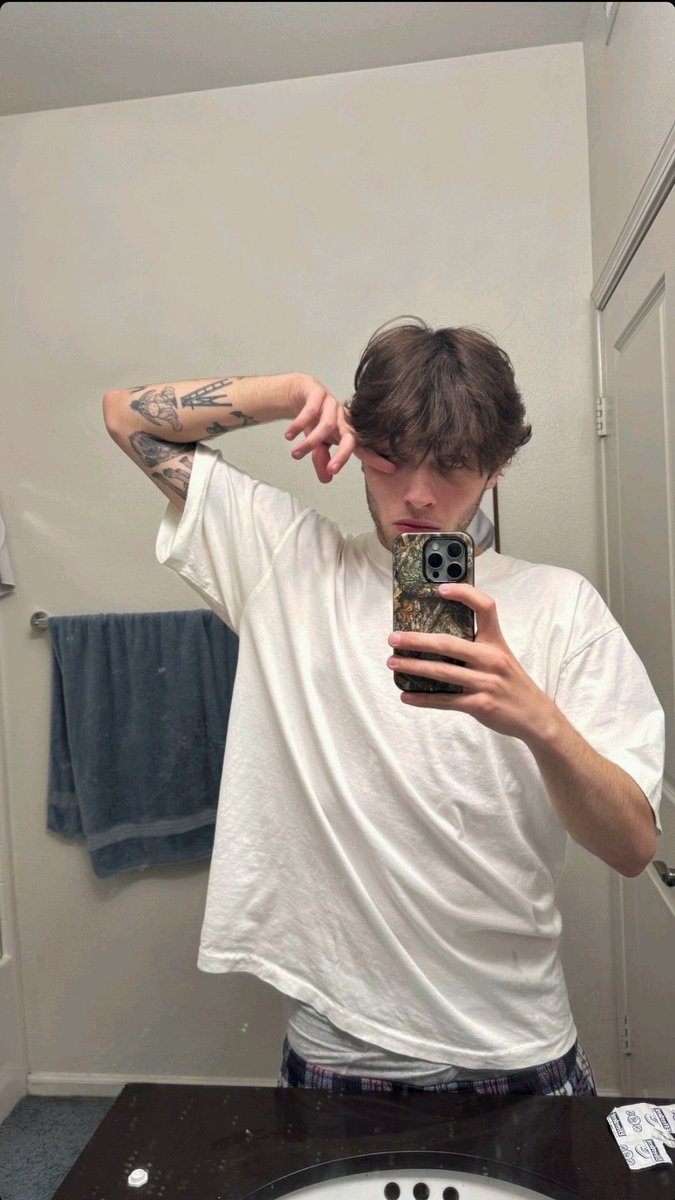 ash ﾒ𝟶 tweet media