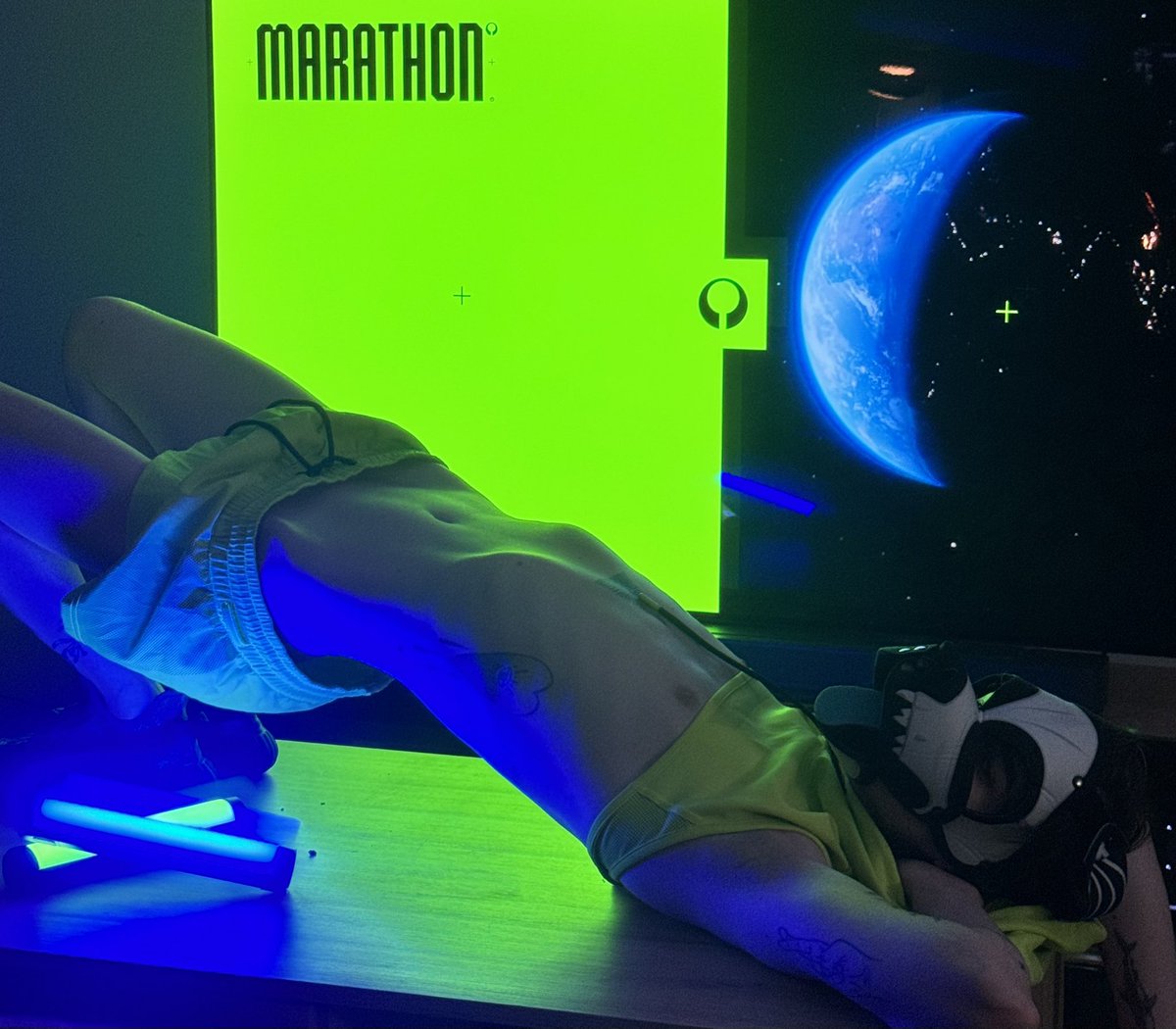 Hux After Dark 🔜 Ibercon tweet media